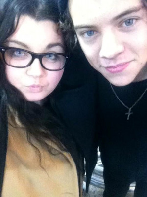 Harry+Styles+Harry+Styles+Fans+Twitter+Pics+L1-Hn10Qz0Hx.jpg