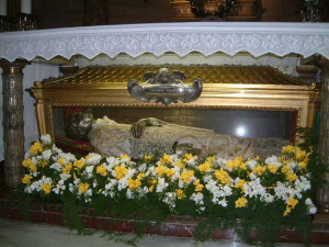The Incorrupt body of St. Vincent in the Church of San Salvatore in ...