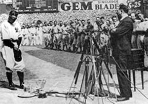 the disease that would later bear his name, Lou Gehrig gave a speech ...
