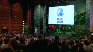 Jeremy Gilley, founder of Peace One Day, receives a standing ovation ...