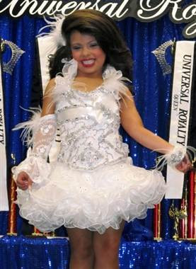 ... -year-old MaKenzie loves doing beauty pageants, says mom Juana Myers