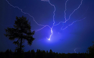 Thunderstorms And Lightning Wallpaper