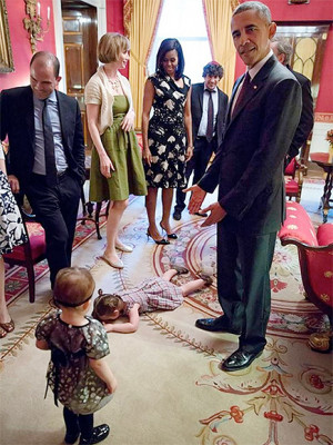 Toddler Throws Tantrum in Front of Obama During White House Passover ...