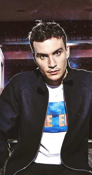 MV5BMzg0ODI4MDkzMl5BMl5BanBnXkFtZTgwMTgwMTA3NTE@._V1_UY1200_CR584,0 ...