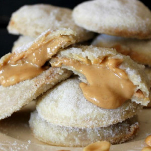 Link for Recipe —>>>> Peanut Butter Lava Cookies