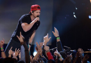 Kip Moore sings “Beer Money” and “Somethin’ Bout A Truck”