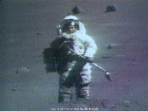 Responses to “Follow Up: More High Quality Apollo-11 Footage”