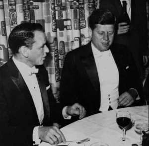 ... Capítulo 2: Sam Giancana y JFK. El día que Sinatra salvó su vida