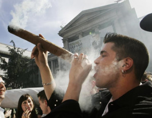 420 Quotes 2015: 20 Funny National Weed Day Sayings To Share On Reefer ...