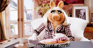 Miss Piggy and QVC team up to create a wildly awesome tote for their ...