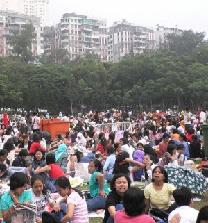 antipinoy.comFilipino People Power in a