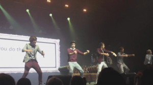 One Direction SO MANY FEELS dies take me home rock me oh my jesus help ...