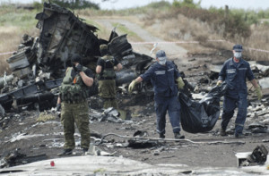 ... tampering with evidence, bodies at MH17 crash site: John Kerry