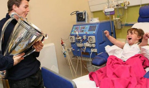... girl was visited in the hospital by her hero, Brian O’Driscoll