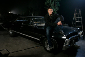 Jensen Ackles Dean Winchester Supernatural Gun Impala
