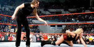 Stephanie McMahon vs Trish Stratus
