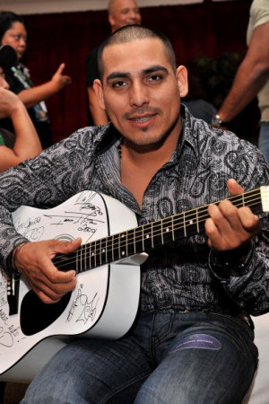 Related Pictures espinoza paz sin camisa macho camacho sin ropa