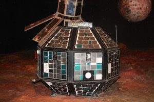 One Of Indias First Satellite Aryabhatta Satellites Model Replica *