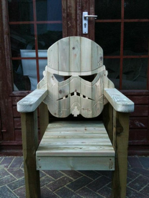 Community Post: Star Wars Stormtrooper Deck Chair