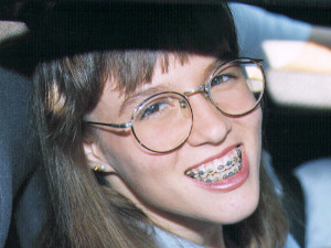 800x600x16m 70204 bytes girl with glasses and braces bracesa1 jpg