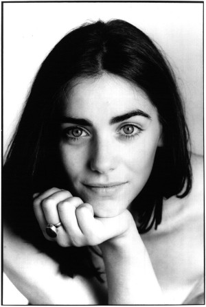 Neve McIntosh (born 1 January 1972) is a Scottish actress .