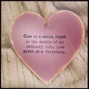 Shabby-Chic-Wooden-Heart-Sign-Love-Quote-Gift-East-Of-India-Style