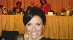 Seinfeld actress Julia LouisDreyfuss photo bombed Michelle Obama in a ...