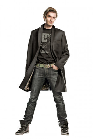 Seth Numrich as Adam Rosenblum in the Starz Comedy 'Gravity'