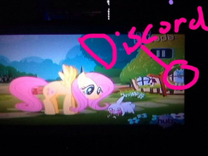 Omg lol discord is in the my little pony friendship is magic season 4 ...