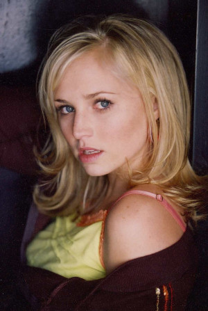 Blondepicture Fiona Gubelmann Jenna From Wilfred