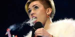 Miley Cyrus Smoking Weed (gallery)