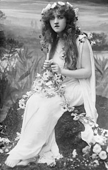 Soprano Mignon Nevada as Ophelia in the opera Hamlet , circa 1910. The ...