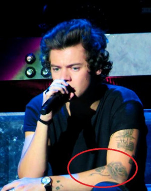 ... Tomlinson Gets Dagger Tattoo To Match Harry Styles' Rose... LARRY