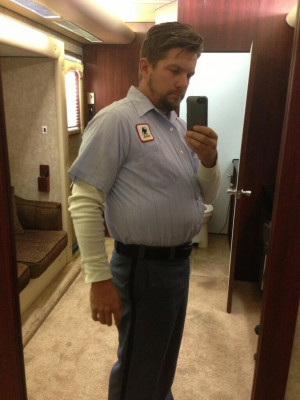 Happy Endings ' Zachary Knighton sported some extra pounds in his ...