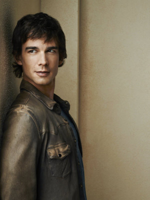 COVERT AFFAIRS — Season: 3 — Pictured: Christopher Gorham as ...
