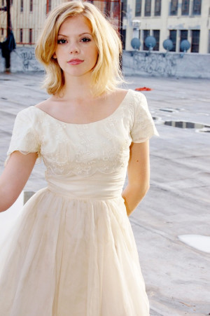 Dreama Walker Clothing Pinterest