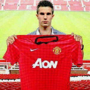 RVP signs for Manchester United