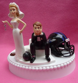 Baltimore Ravens Football Themed Key Wedding Cake Topper, Garter Fans