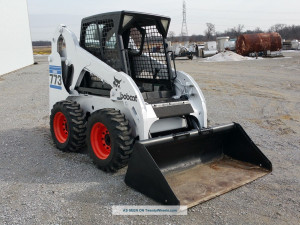 Bobcat 773 Skid Steer Loader Skid Steer Loaders photo 6
