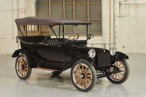 Dodge-100-anos-1915-Dodge-Brothers-Touring-Car.jpg