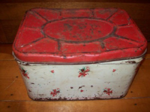 metal-breadbox-usa-red-kitchen-bread-box-tulip-dd173.jpg