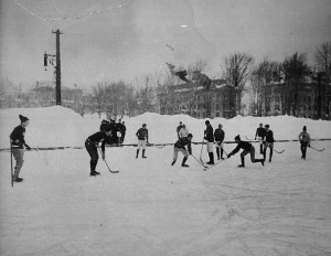 Description McGill hockey match.jpg
