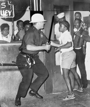 Race-Riots-in-Harlem-2.jpg