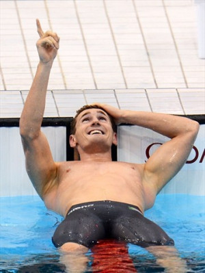 Cameron van der Burgh of South Africa wins gold in men's 100m Breast ...