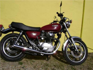 http://www.motorcycle.com/specs/yamaha/cruiser/2011/stryker/base.html