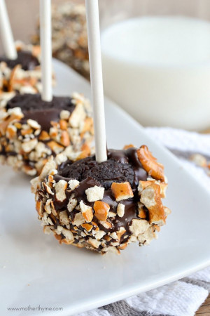 and Salty Brownie Cake Pops | Mother ThymeBrownies Cake Pop, Salty ...