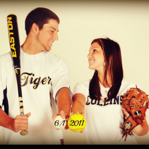 How cute! I want a baseball player!(: