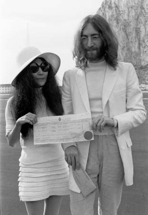Ono, Yoko: Ono and Lennon holding their marriage certificate after ...