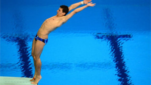 Olympics diving: Stephan Feck lands on his back