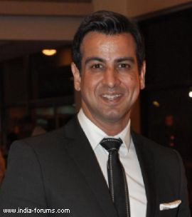 Ronit Roy plays negative role in '2 States'